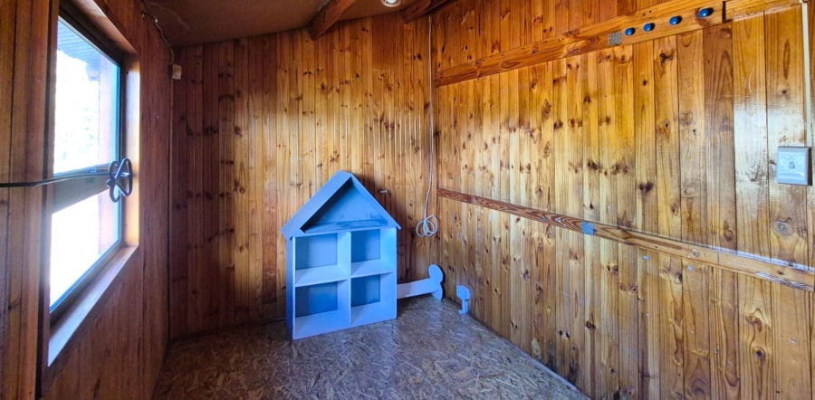 To Let 4 Bedroom Property for Rent in Queenstown Rural Eastern Cape